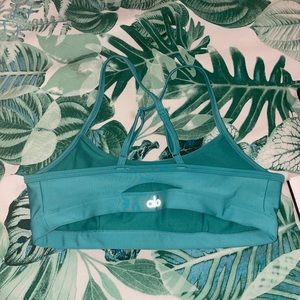 Alo Yoga airlift intrigue bra- Teal.